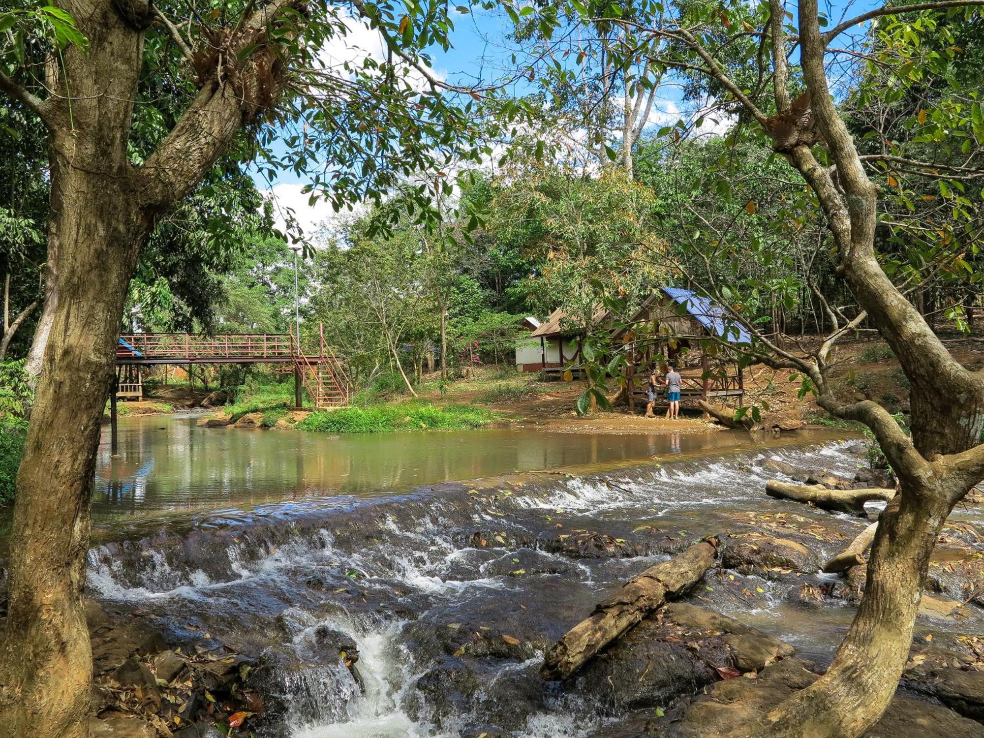 Ratanakiri Homestay & Jungle Trek Banlung Exterior photo