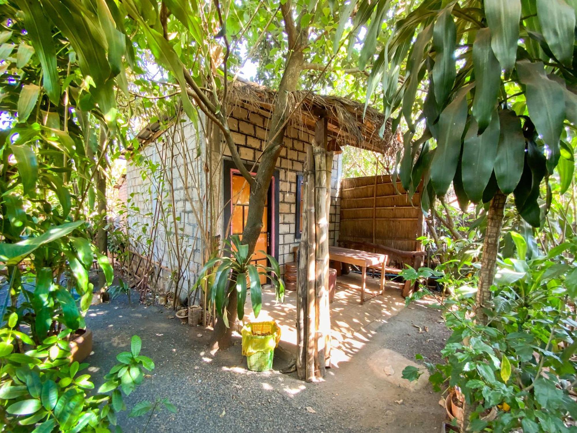 Ratanakiri Homestay & Jungle Trek Banlung Exterior photo