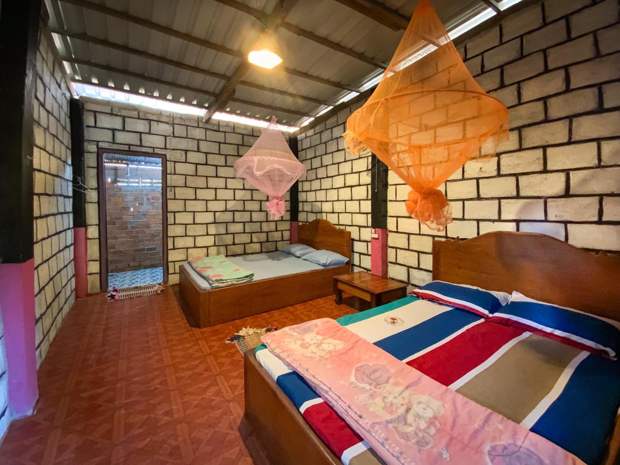 Ratanakiri Homestay & Jungle Trek Banlung Exterior photo
