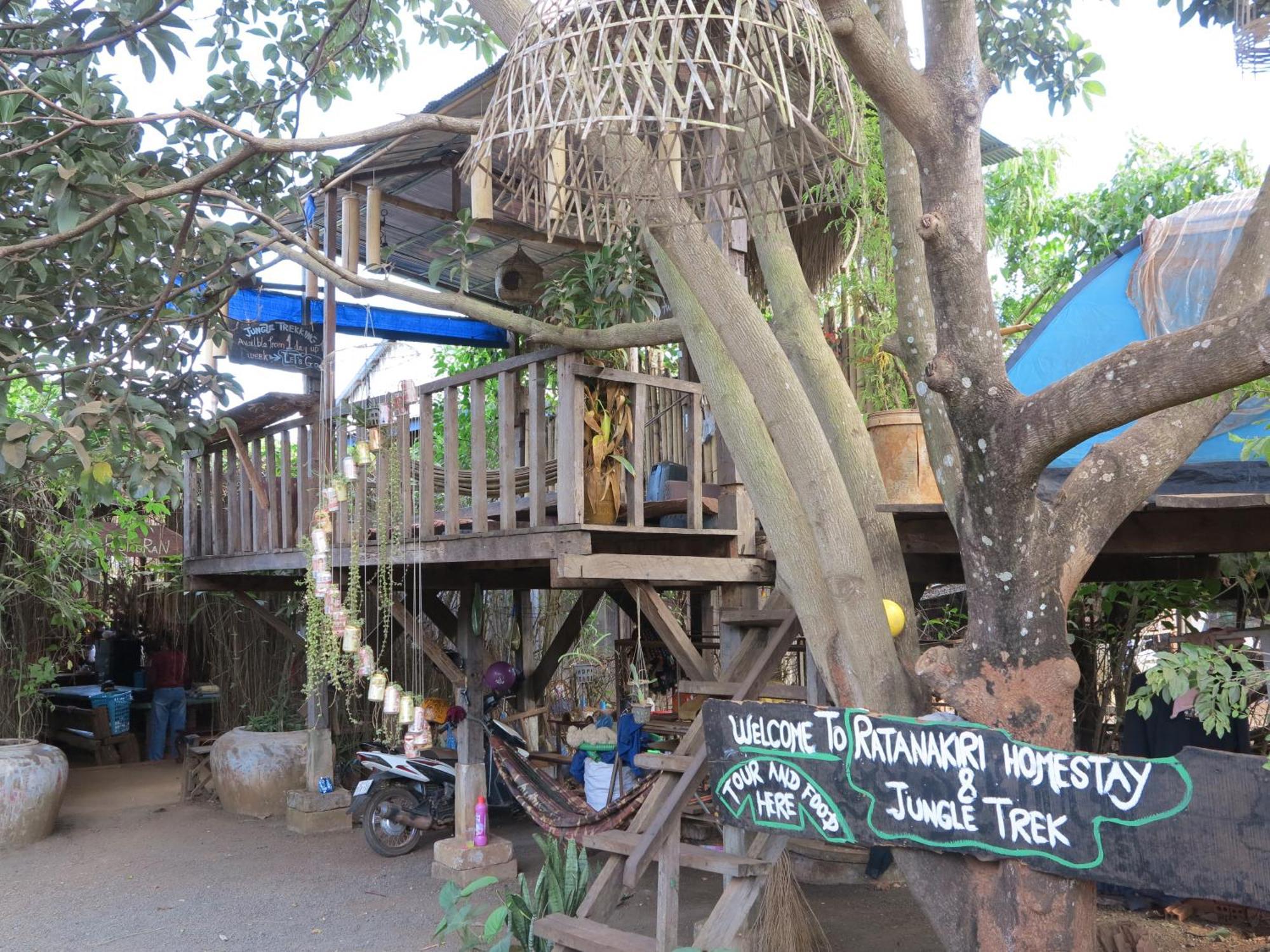 Ratanakiri Homestay & Jungle Trek Banlung Exterior photo