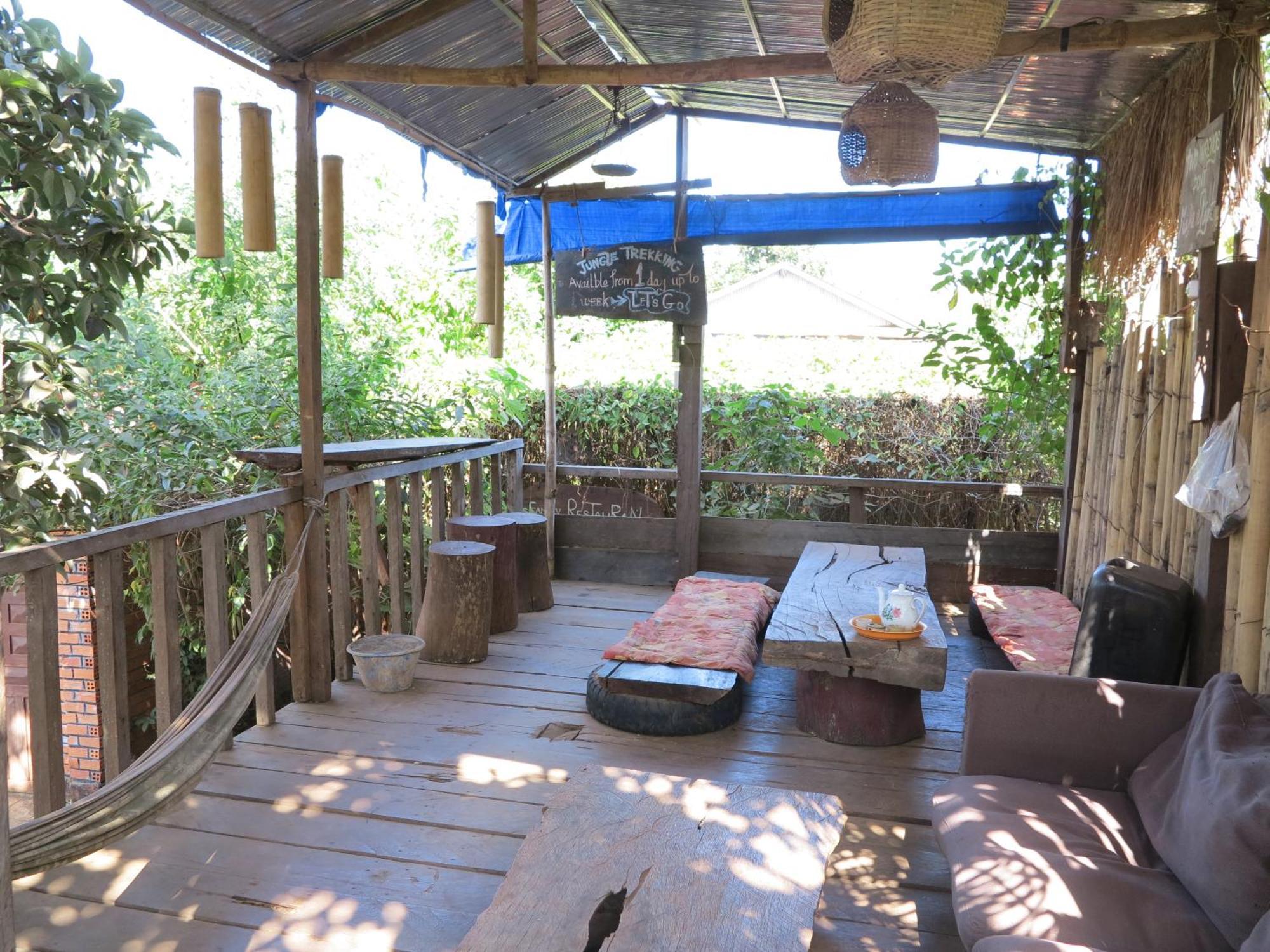 Ratanakiri Homestay & Jungle Trek Banlung Exterior photo