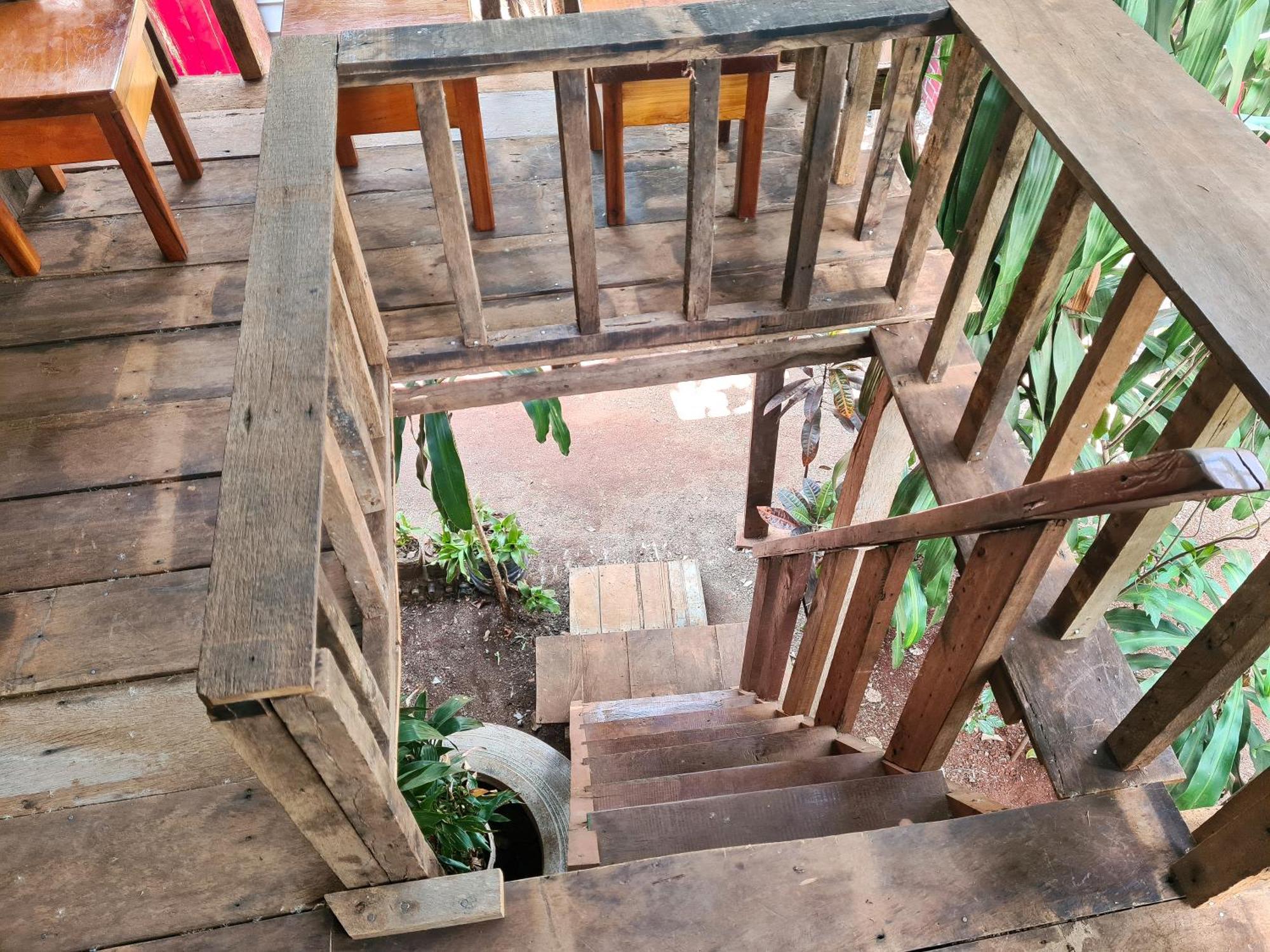Ratanakiri Homestay & Jungle Trek Banlung Exterior photo