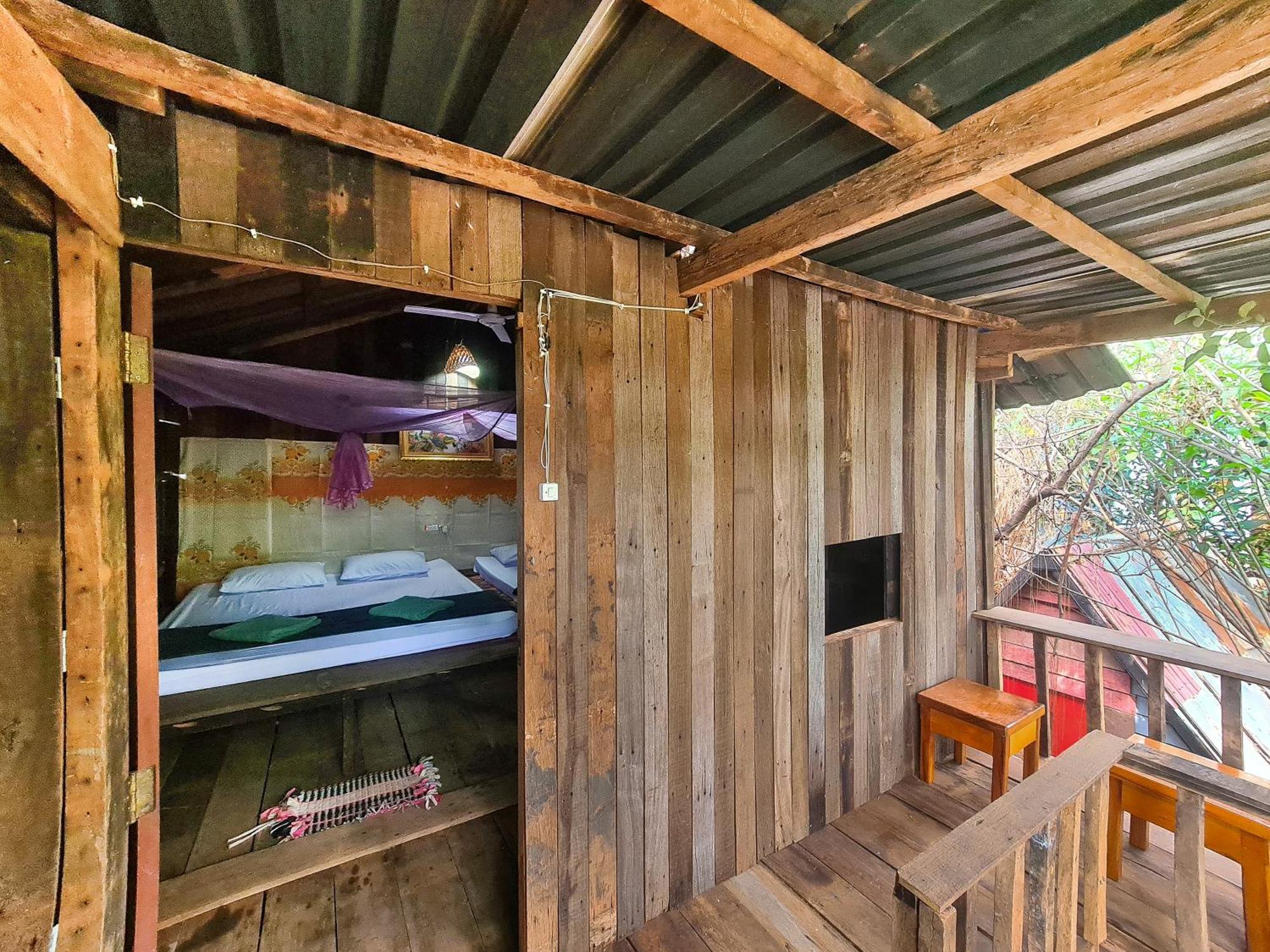 Ratanakiri Homestay & Jungle Trek Banlung Exterior photo