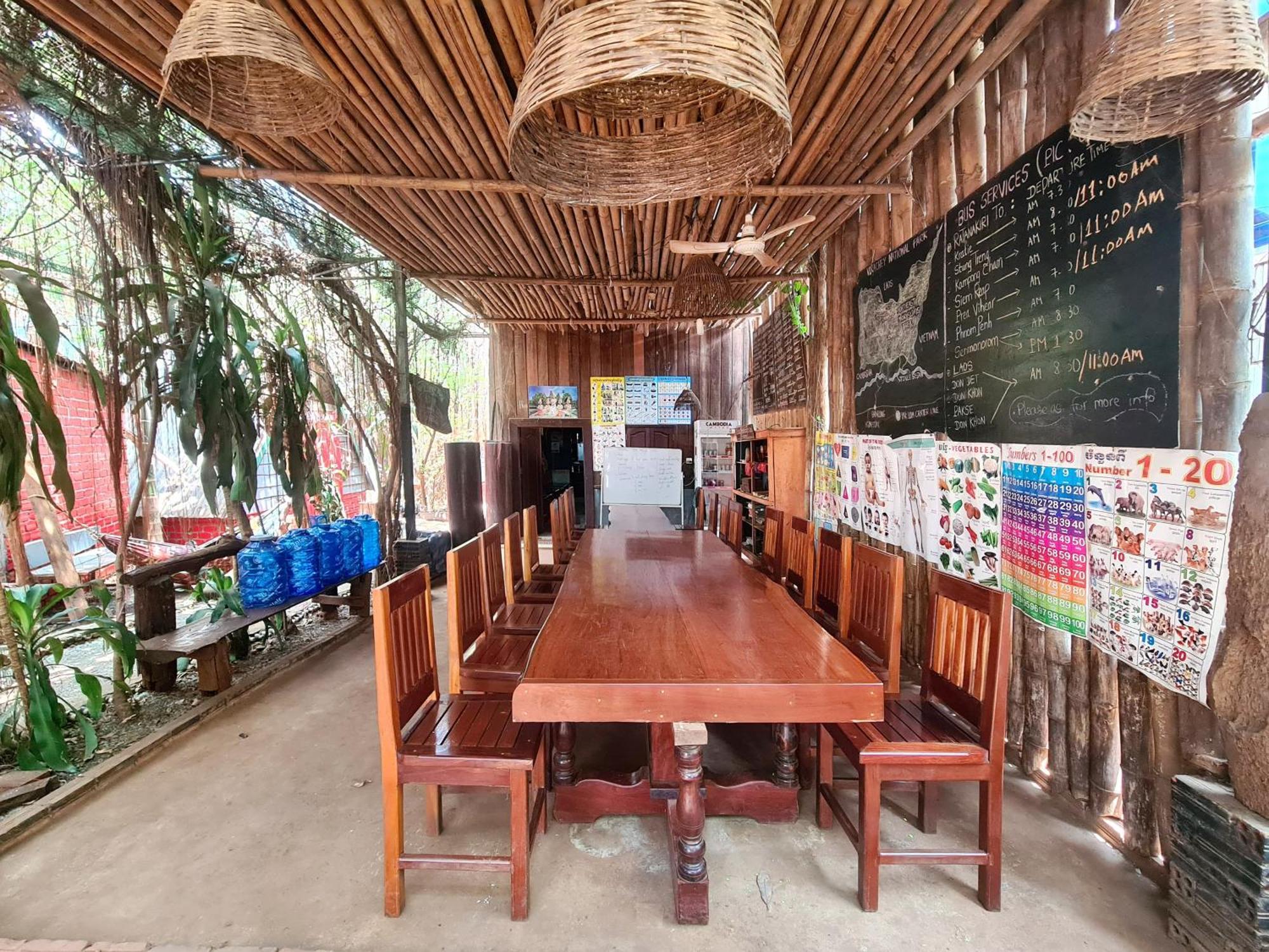 Ratanakiri Homestay & Jungle Trek Banlung Exterior photo